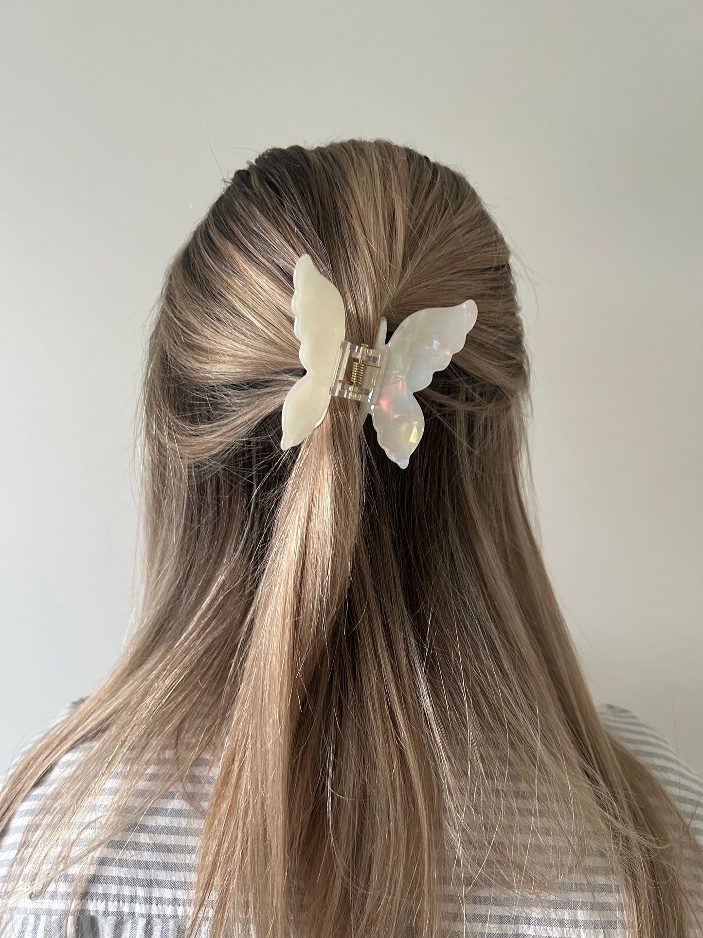 Butterfly clip